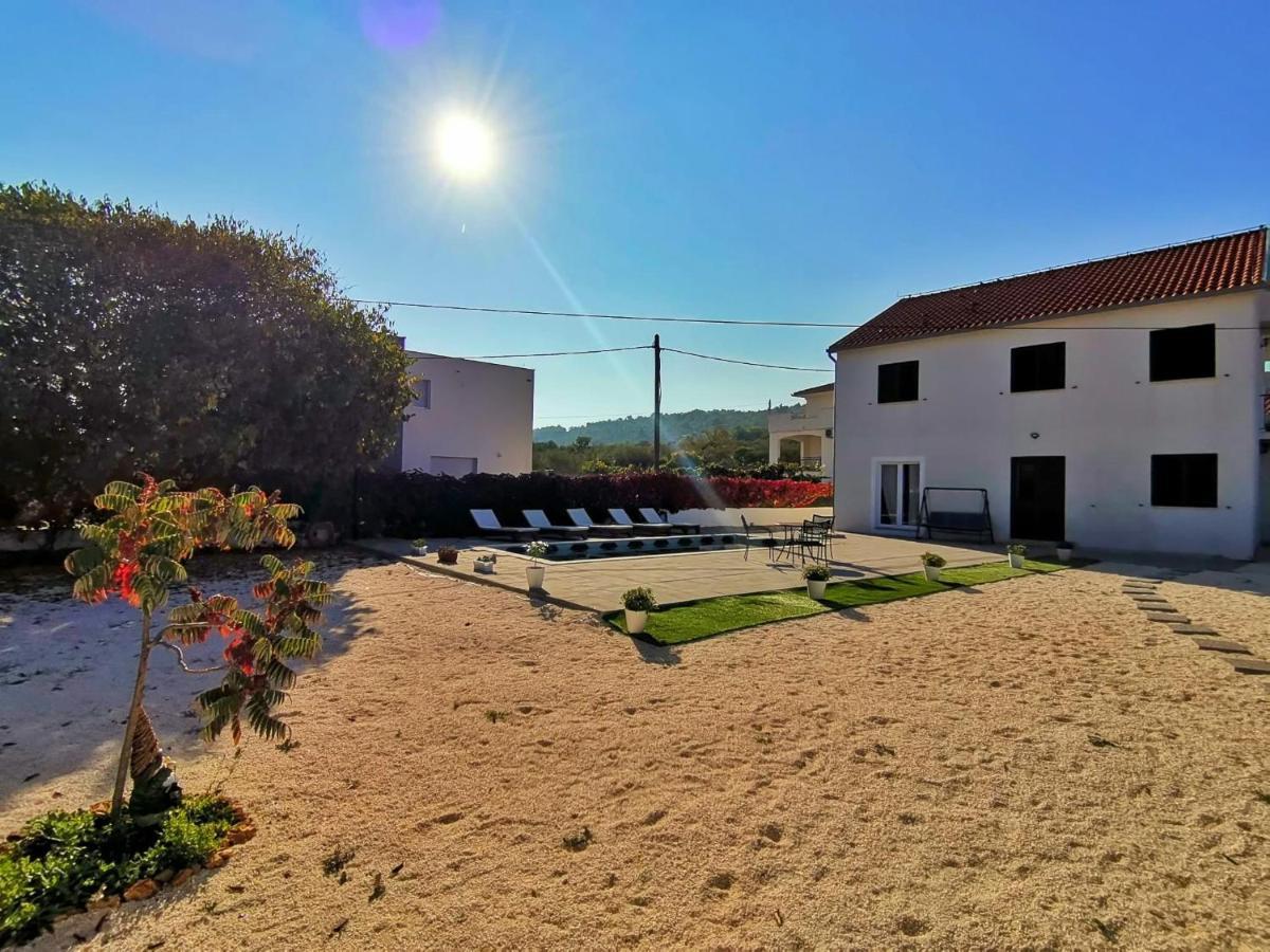 Holiday Home Nino With Amazing Swimming Pool Slatine Esterno foto