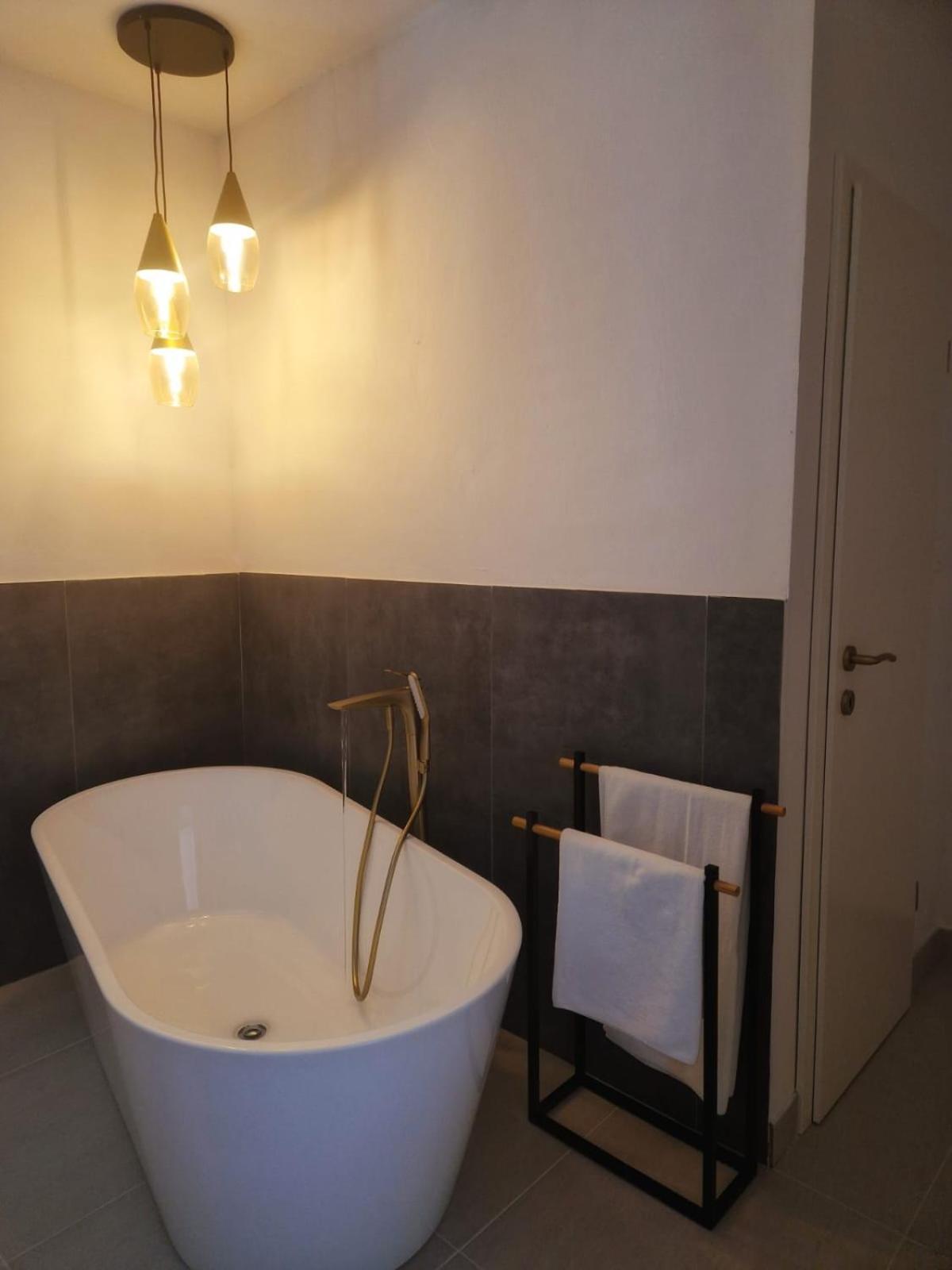 Holiday Home Nino With Amazing Swimming Pool Slatine Esterno foto
